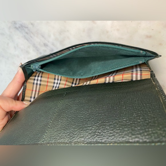 Burberry London Wallet - Picture 5 of 5
